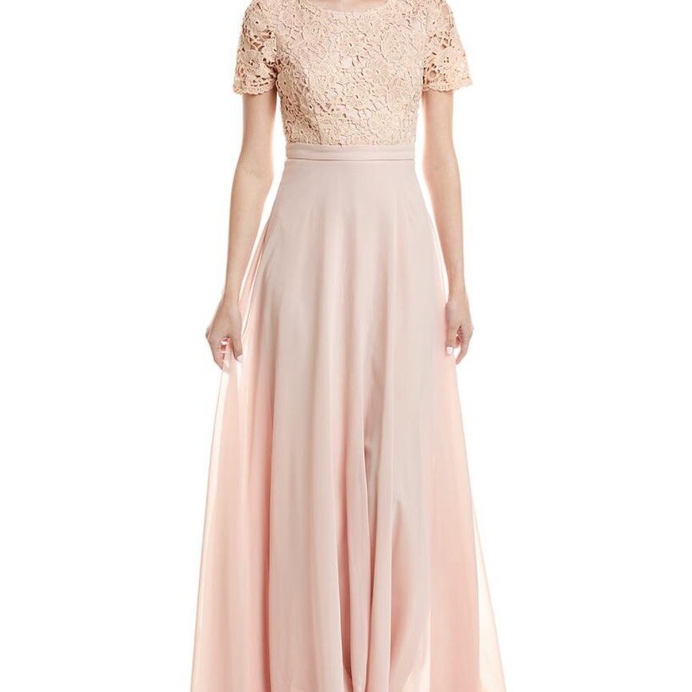 Chic Lace Bodice Maxi Dress in Soft Pink